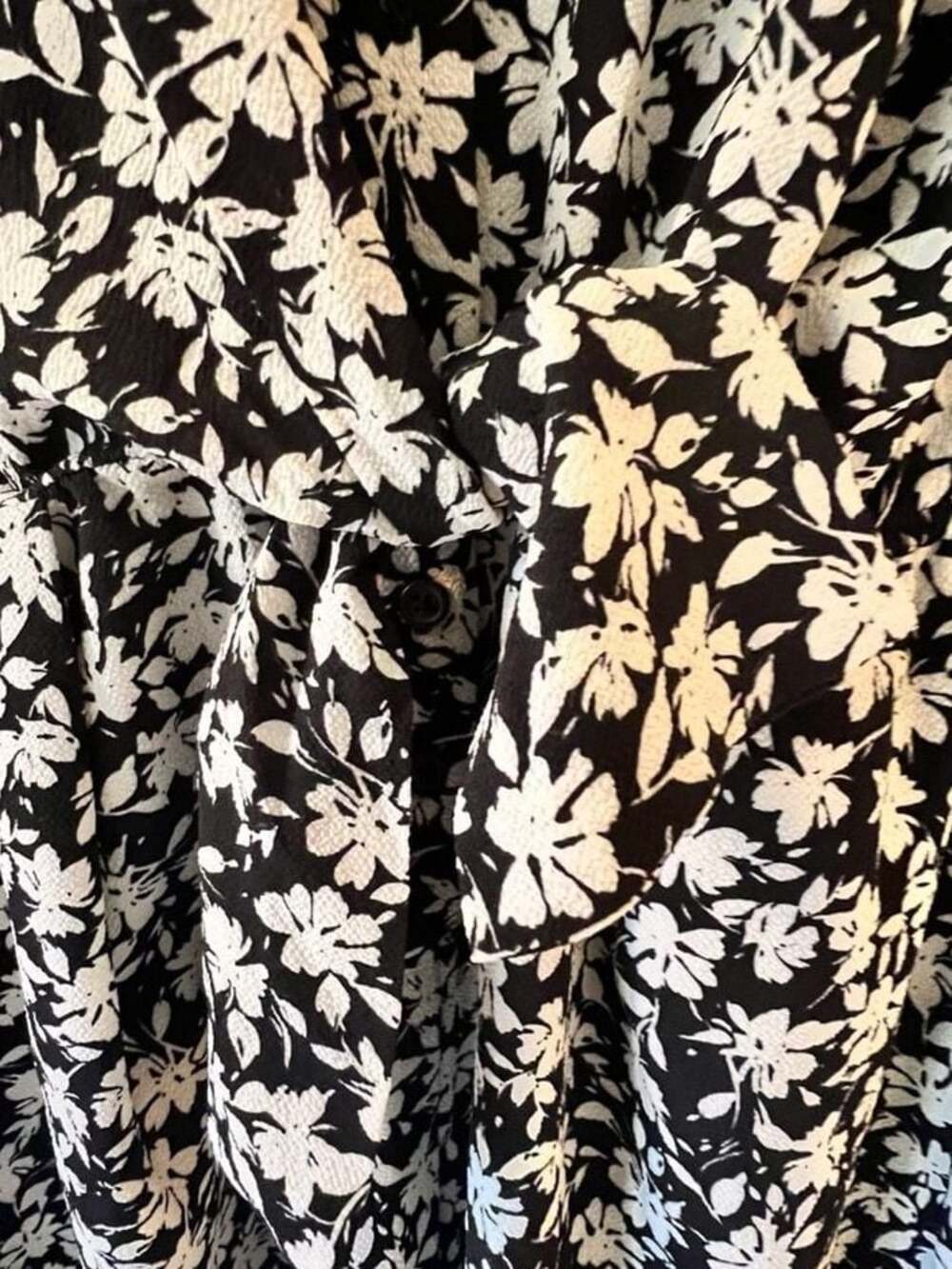 Maggy London Black and‎ White Floral Ruffe Sleeve Tie-Waist Jumpsuit - Picture 4 of 10
